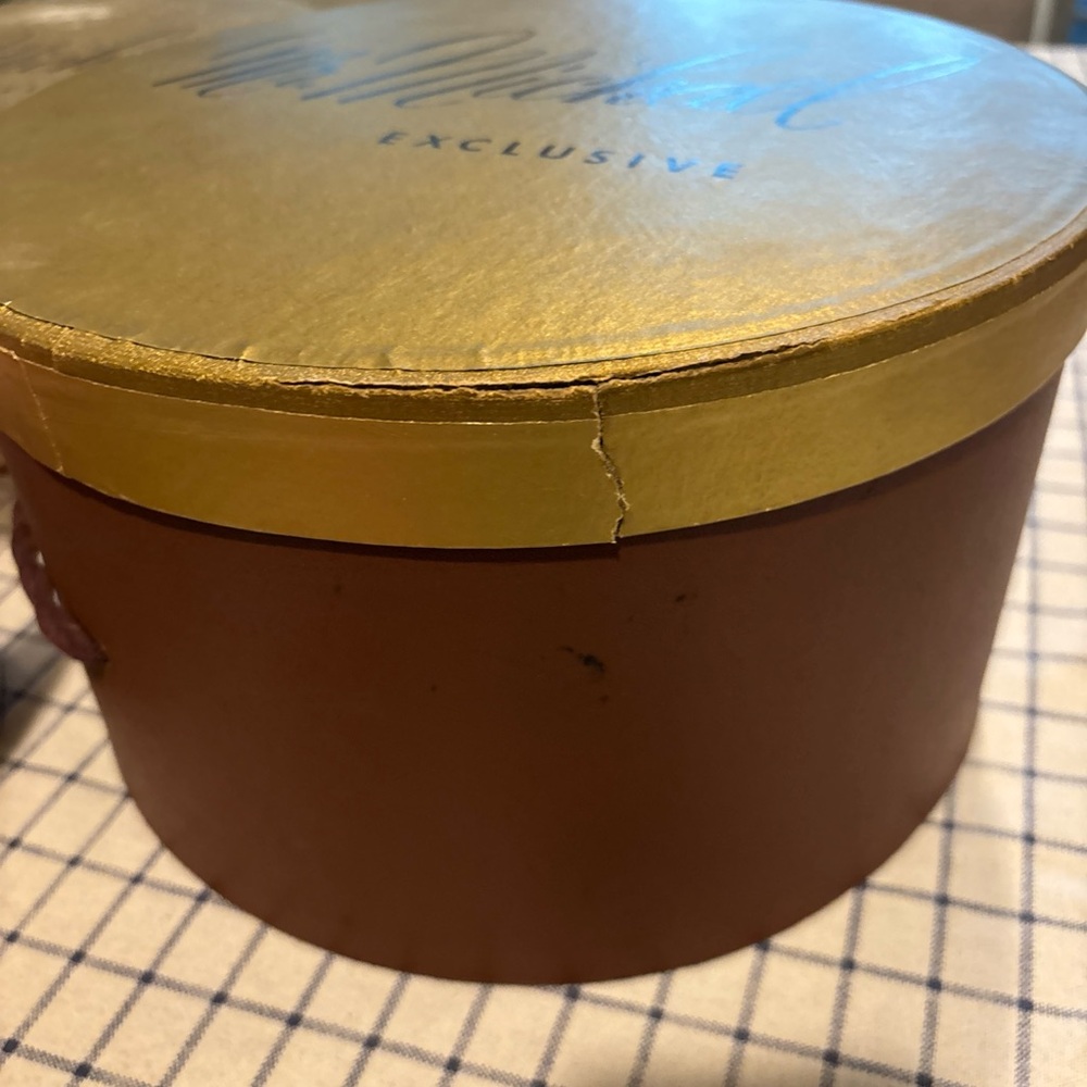 3 Vintage Hat Boxes - Picture 6 of 8